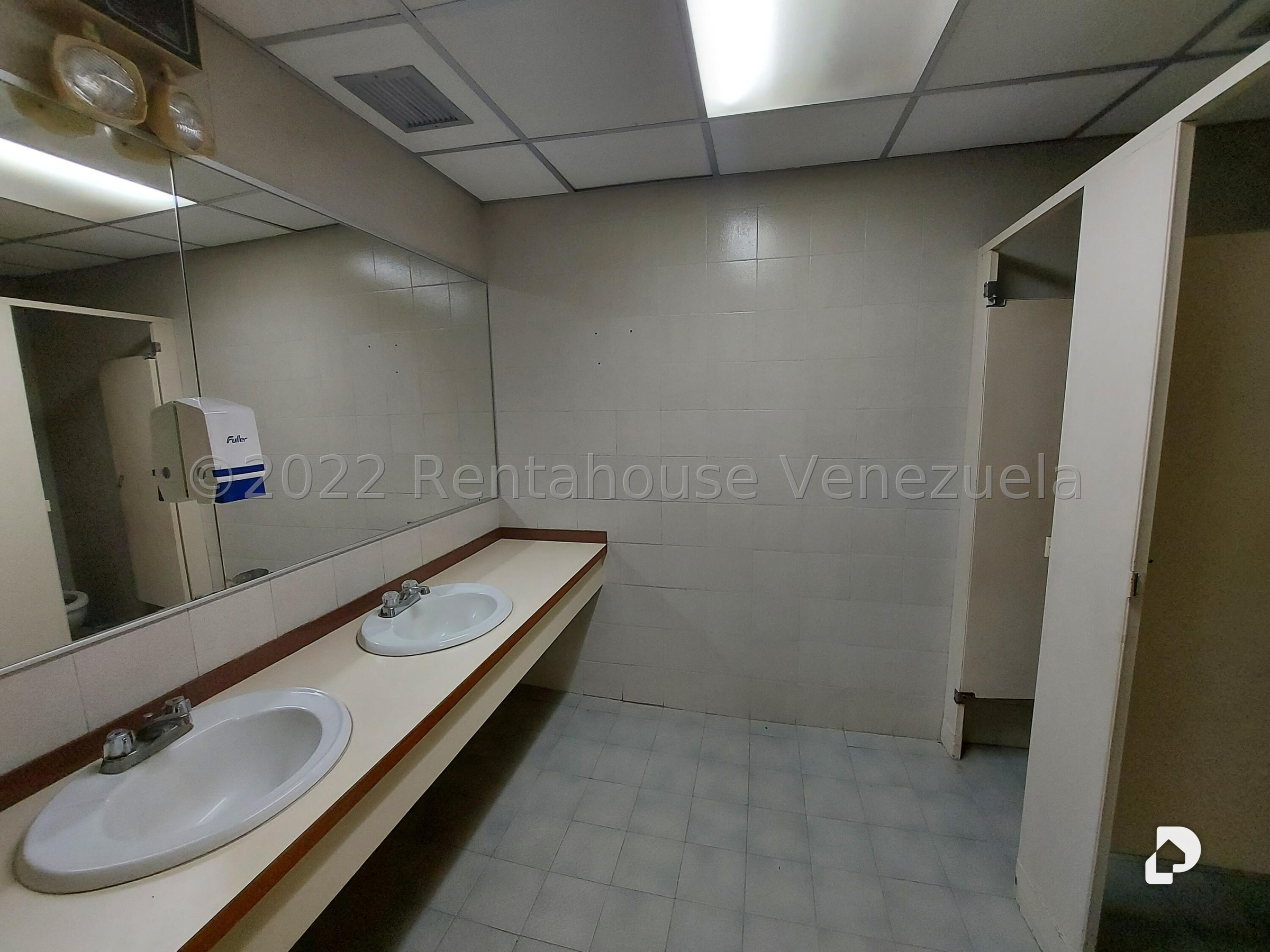 Oficina en Terrazas del Ávila, Caracas – 7