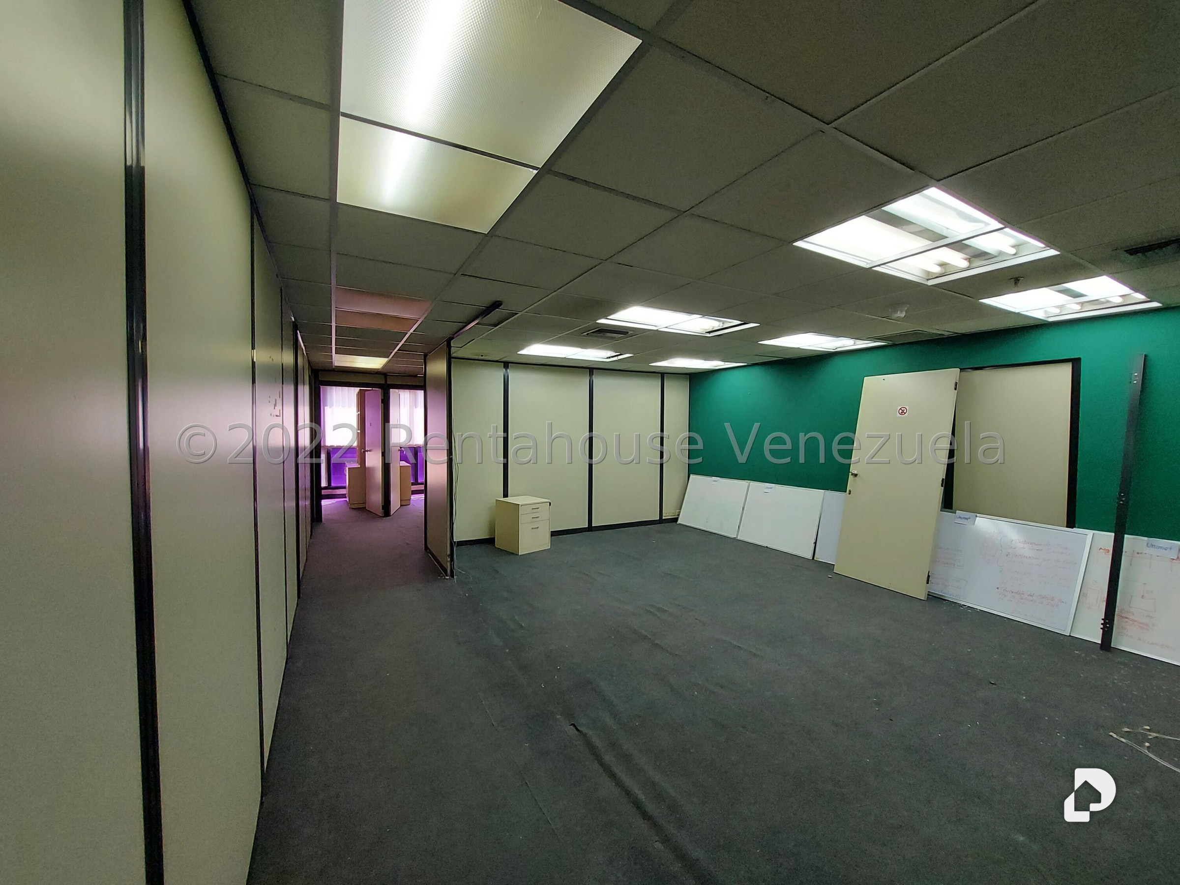 Oficina en Terrazas del Ávila, Caracas – 10