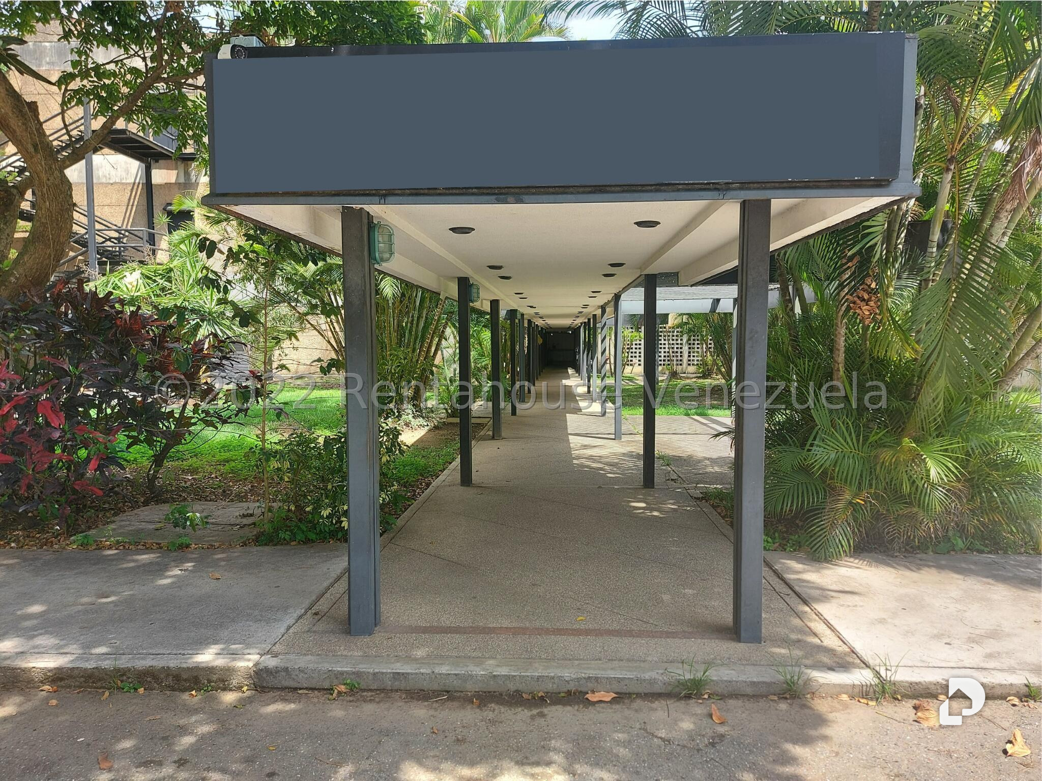 Oficina en Terrazas del Ávila, Caracas – 16