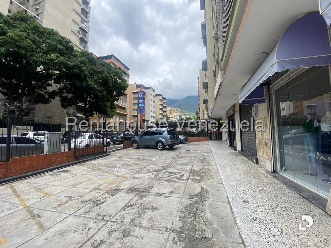 Local comercial en Los Palos Grandes, Caracas – 5