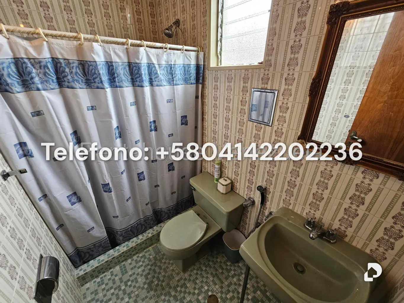 Casa en Prados del Este, Caracas – 25