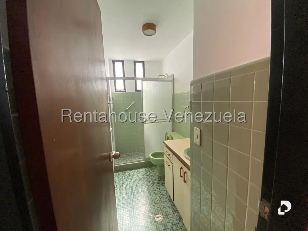 Casa en Prados del Este, Caracas – 24