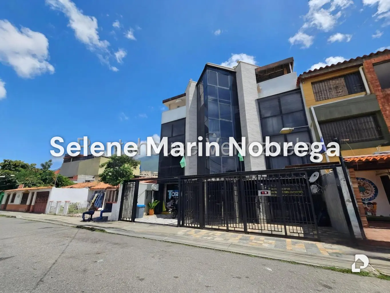 Building in Montecristo, Caracas – 1