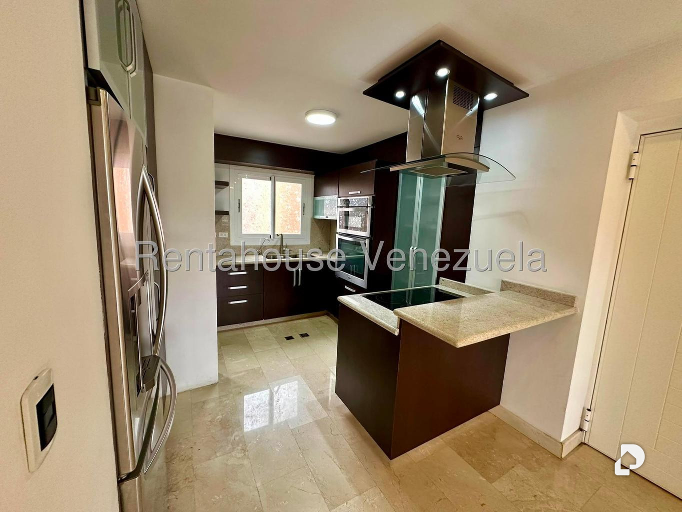 Apartamento en El Rosal, Caracas – 11