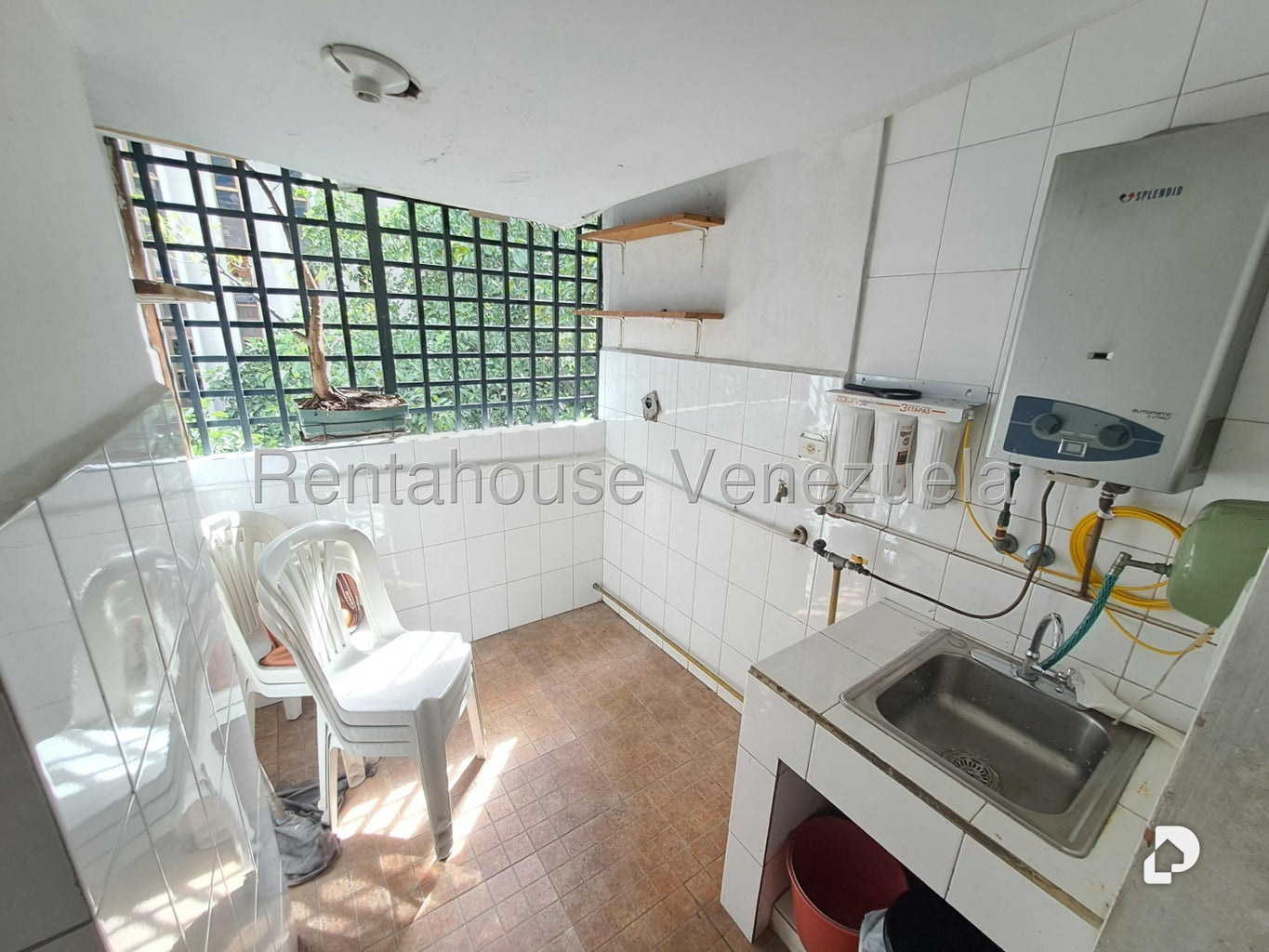 Apartamento en Los Palos Grandes, Caracas – 11