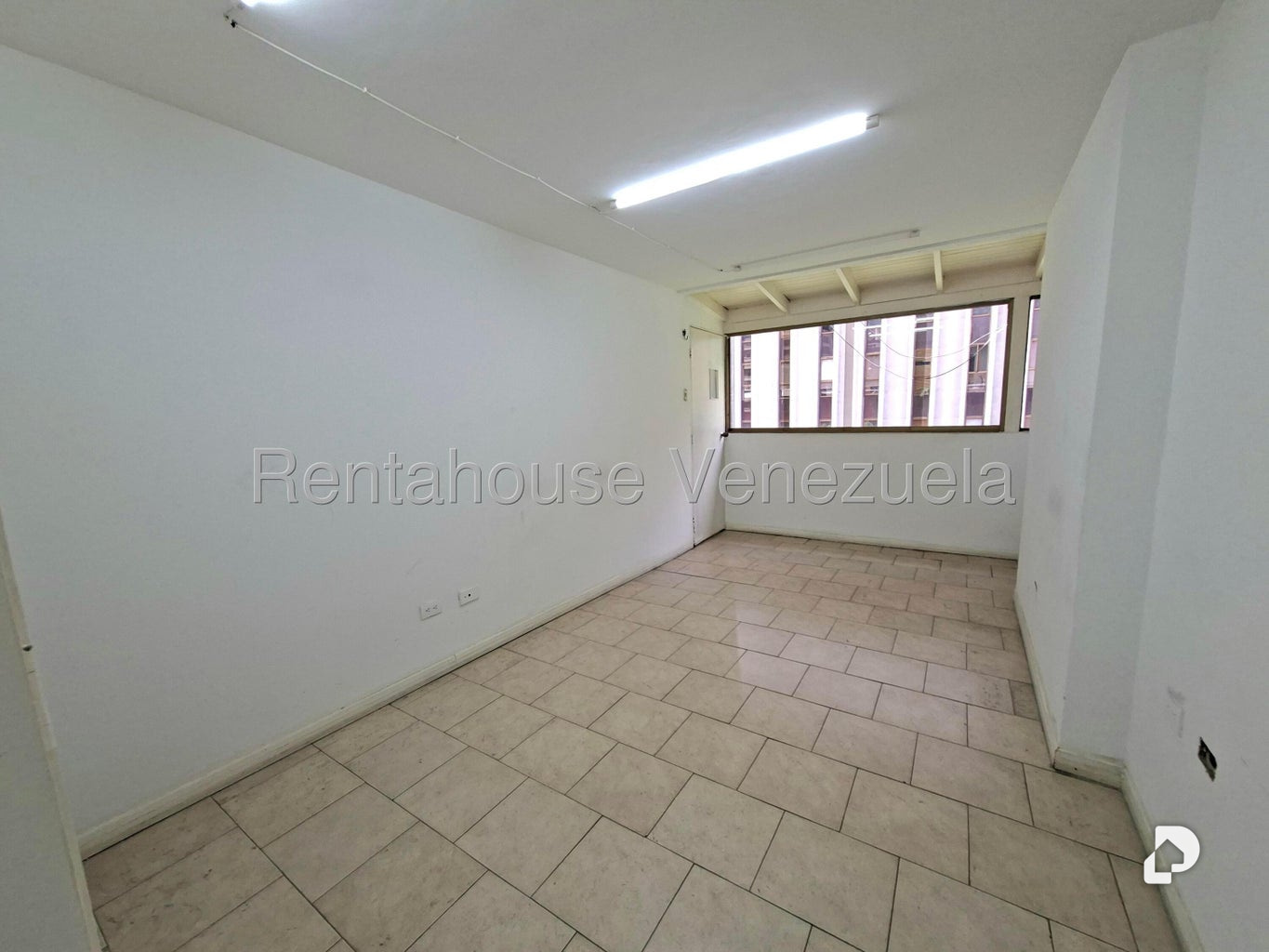 Apartamento en Los Palos Grandes, Caracas – 14