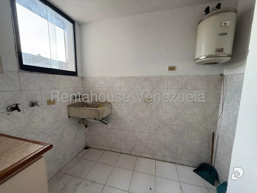 Apartamento en Urbanización San Miguel, Maracay