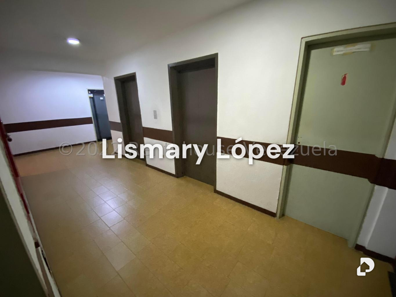 Office in El Marqués, Caracas – 17