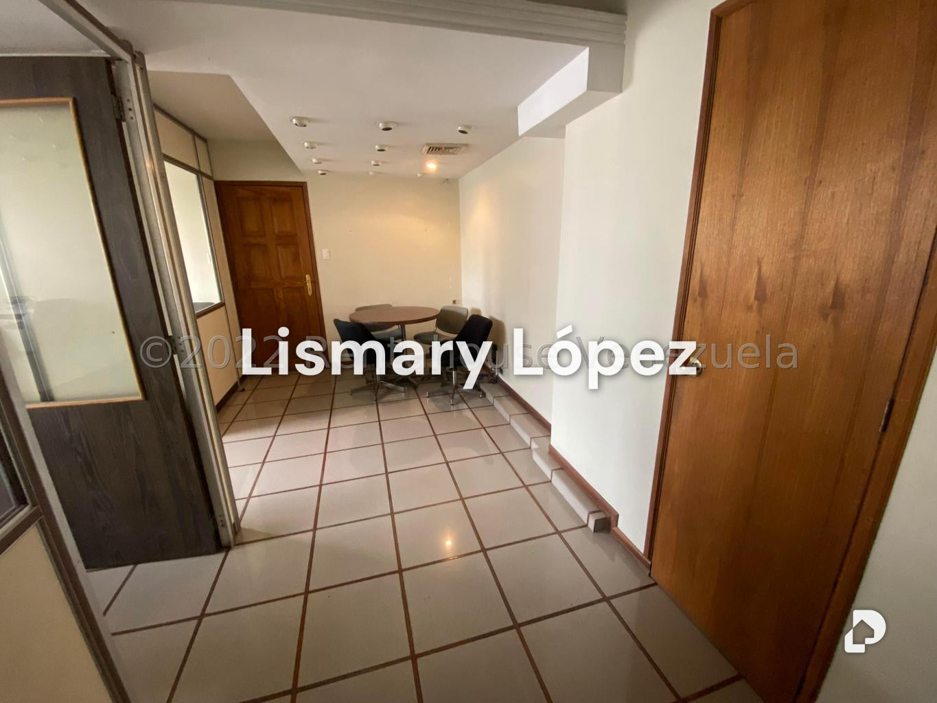 Office in El Marqués, Caracas – 10