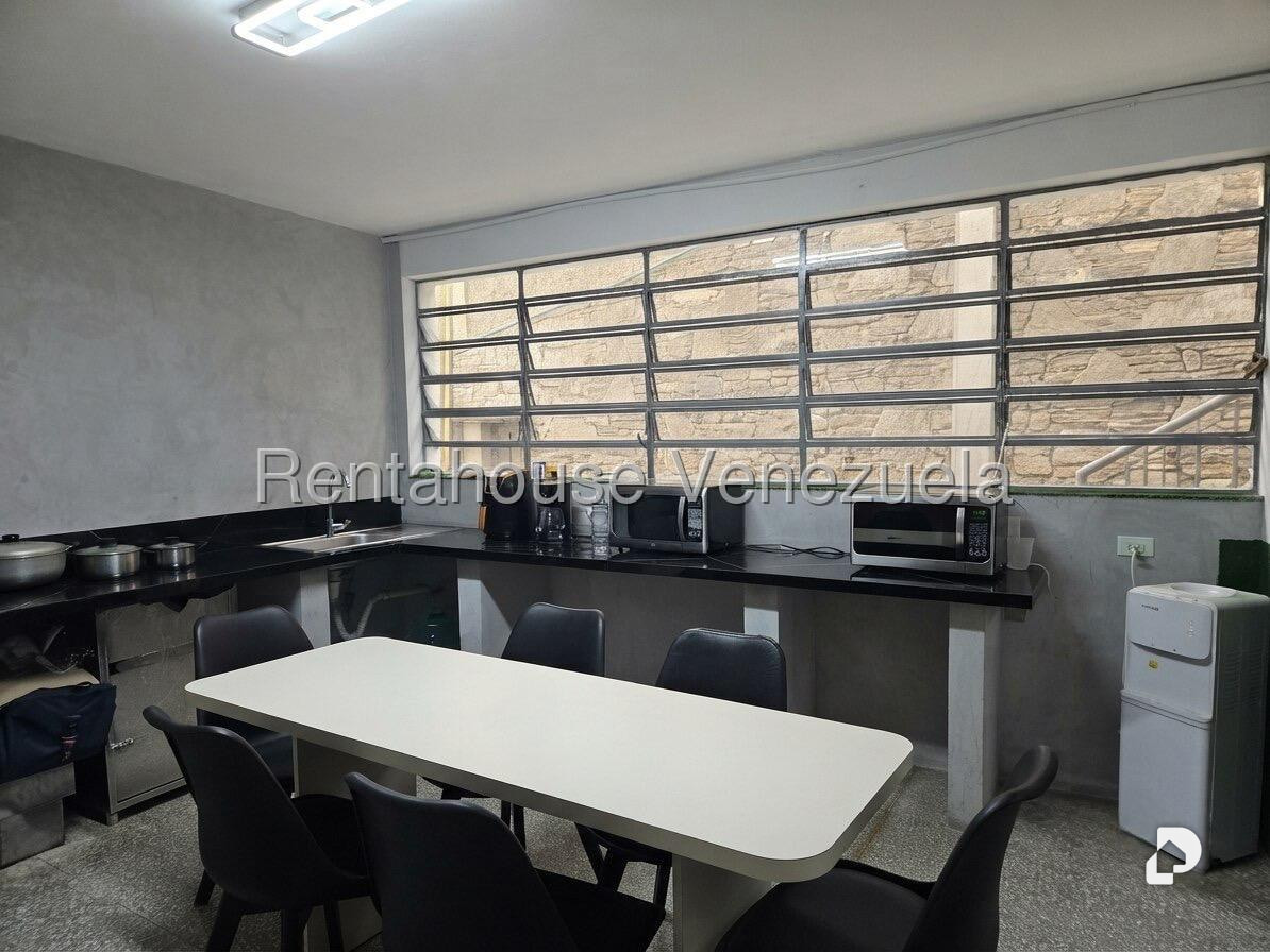 Edificio en Los Chaguaramos, Caracas