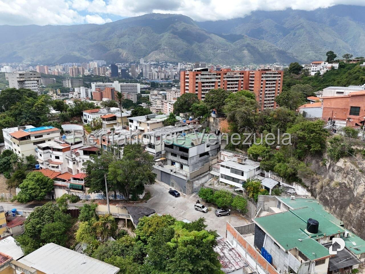 Edificio en Los Chaguaramos, Caracas