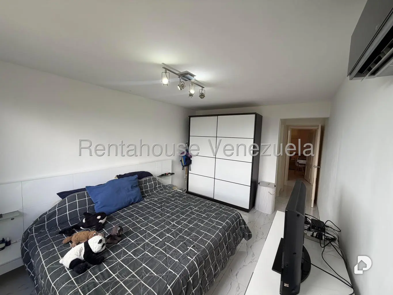 Apartment in Colinas de La Tahona, Caracas – 23