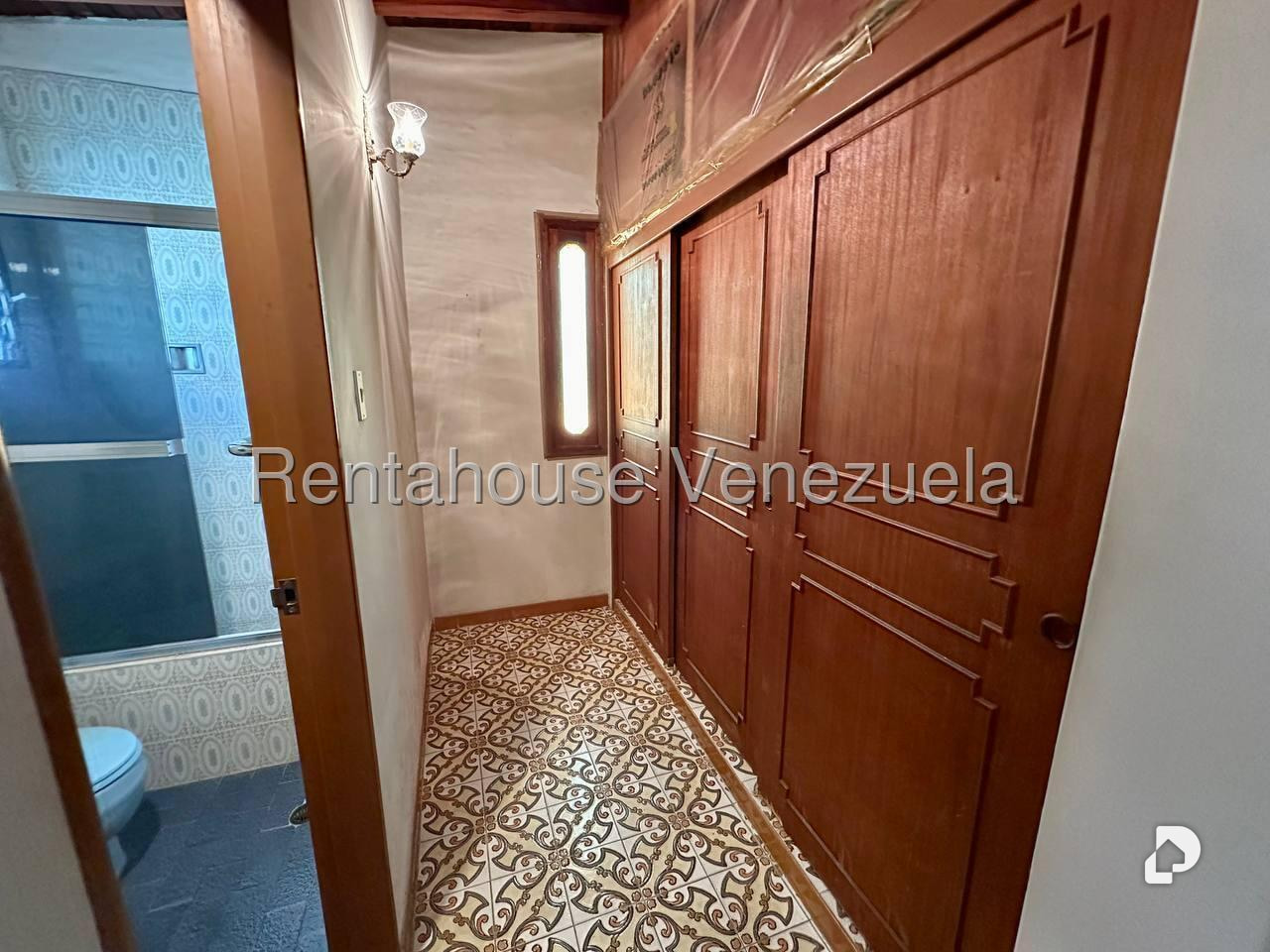 Casa en La Boyera, Caracas – 17