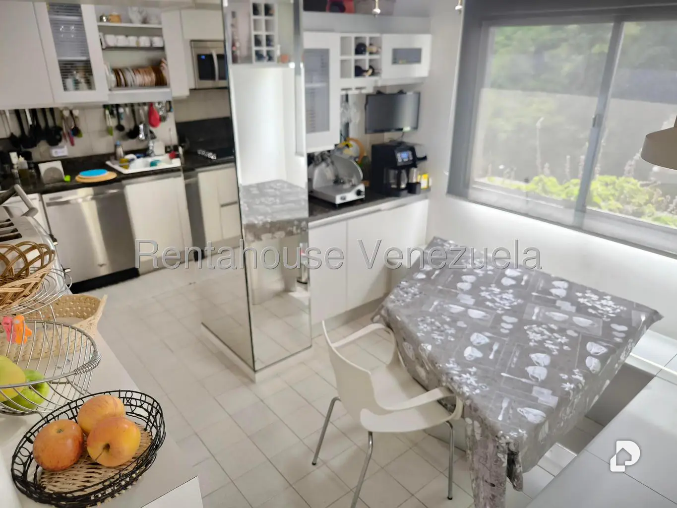 Apartamento en Alto Prado, Caracas – 24