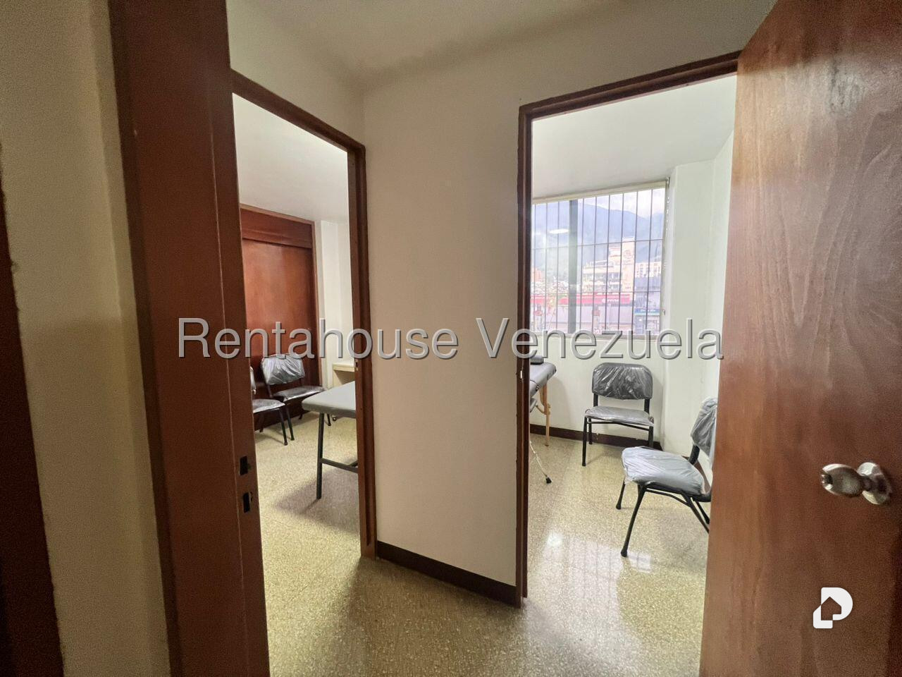 Oficina en Montecristo, Caracas – 9