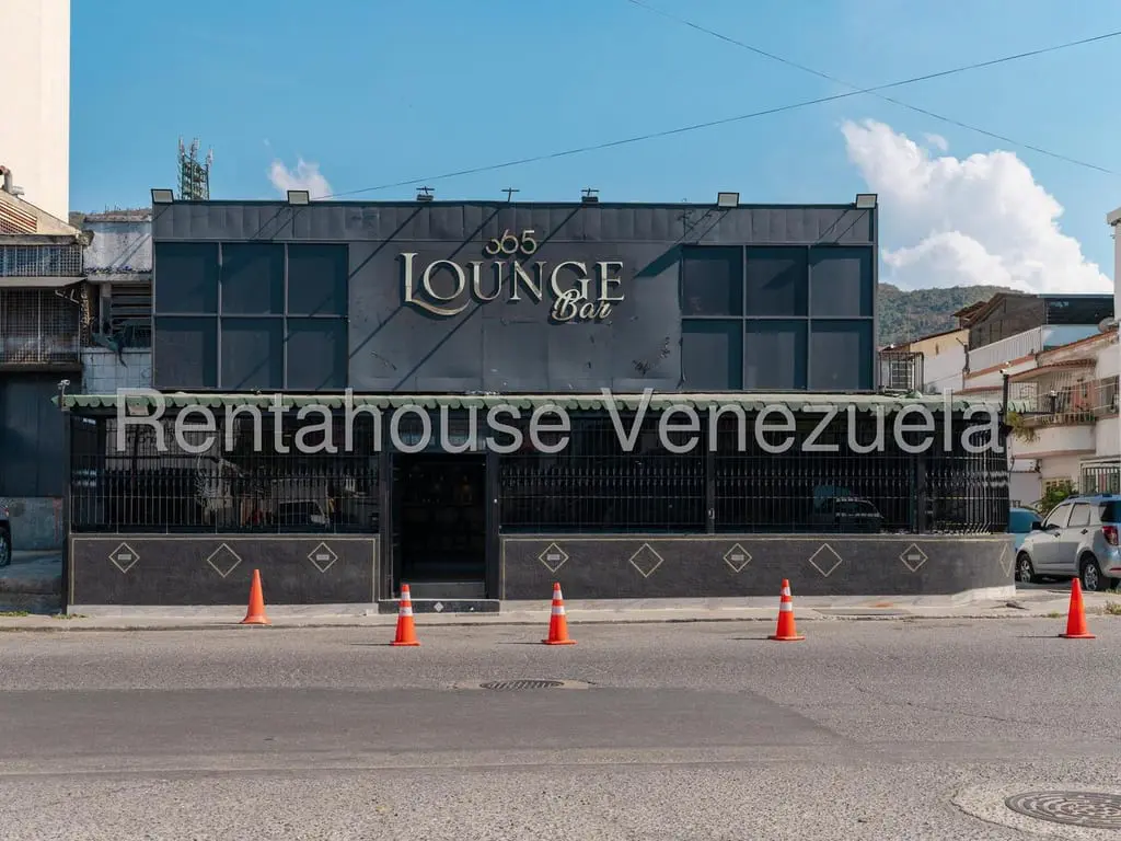 Local comercial en El Paraíso, Caracas - 1