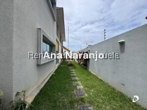 House in Prados del Este, Caracas – 19