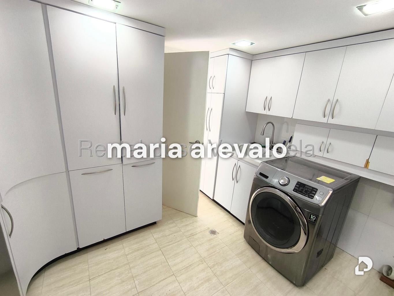 Apartamento en Lomas de La Lagunita, Caracas – 26