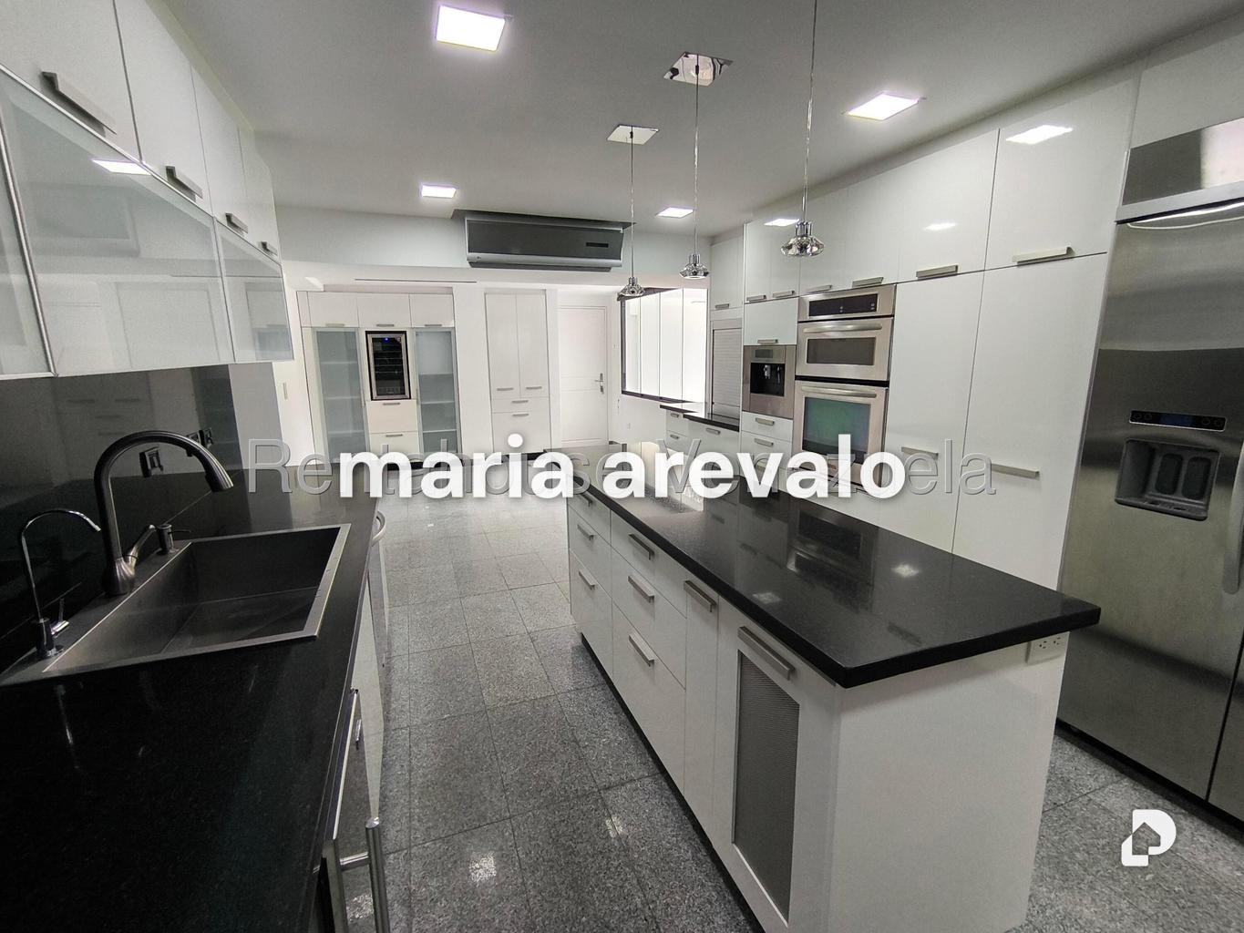 Apartamento en Lomas de La Lagunita, Caracas – 11