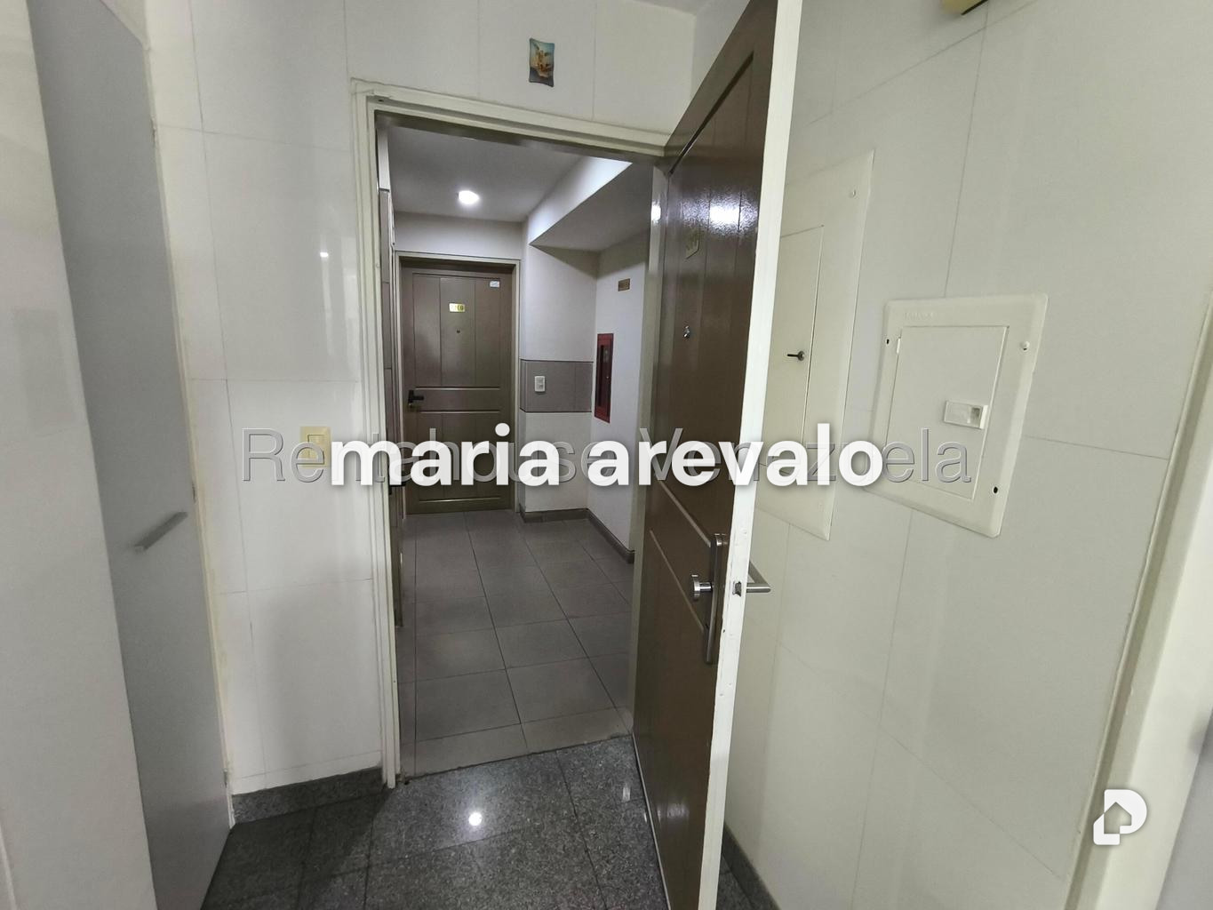 Apartamento en Lomas de La Lagunita, Caracas – 18
