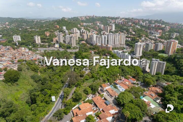 Terreno en Santa Inés, Caracas – 5