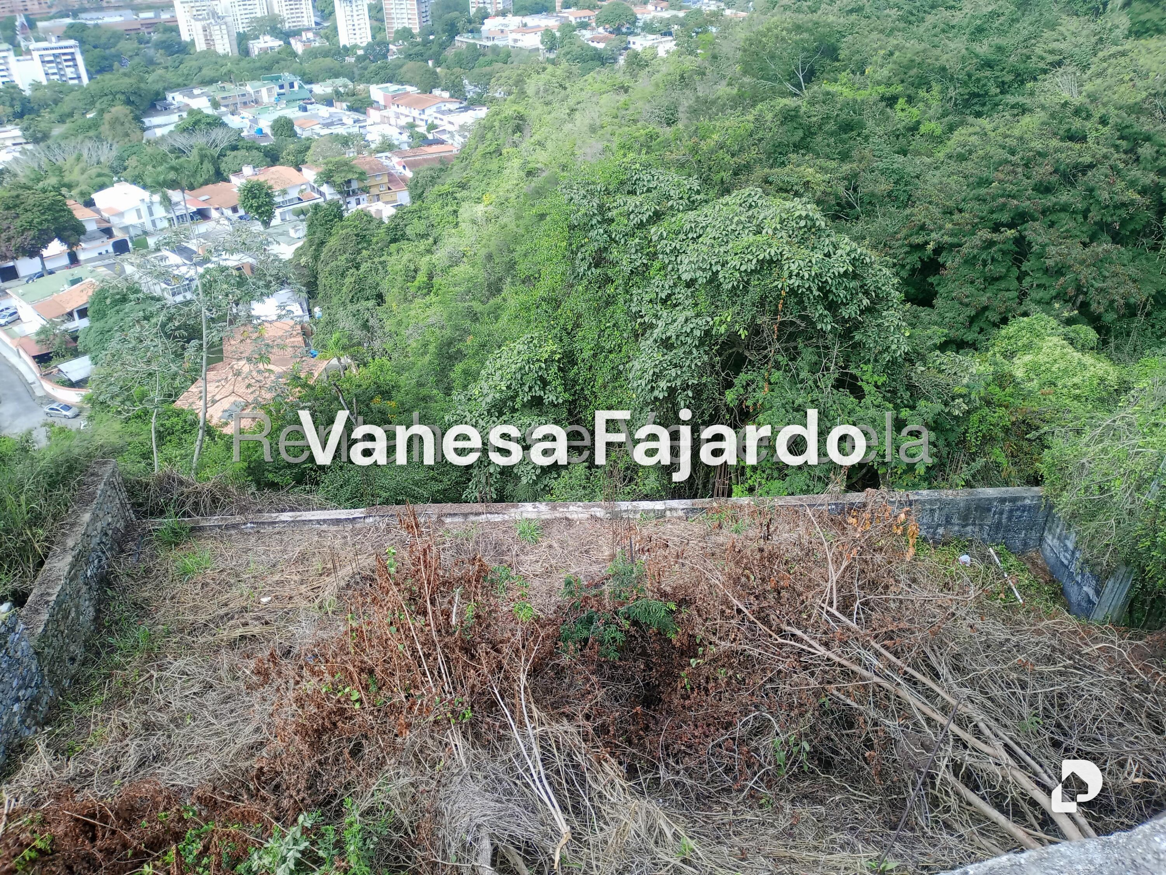 Terreno en El Cafetal, Caracas – 19