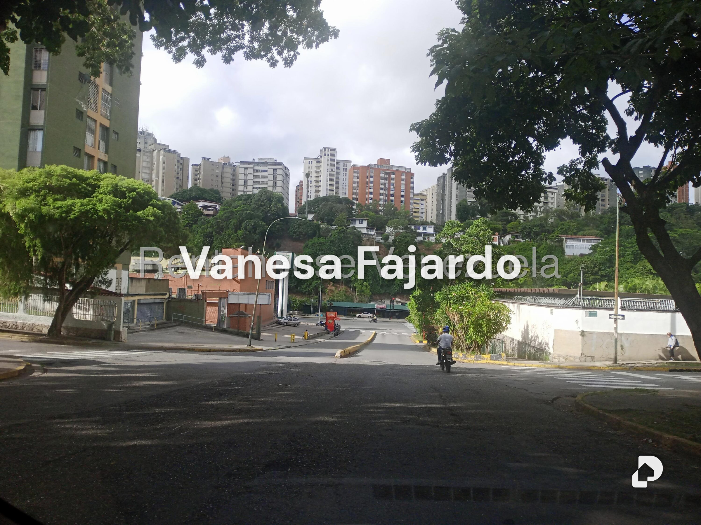 Terreno en El Cafetal, Caracas – 20