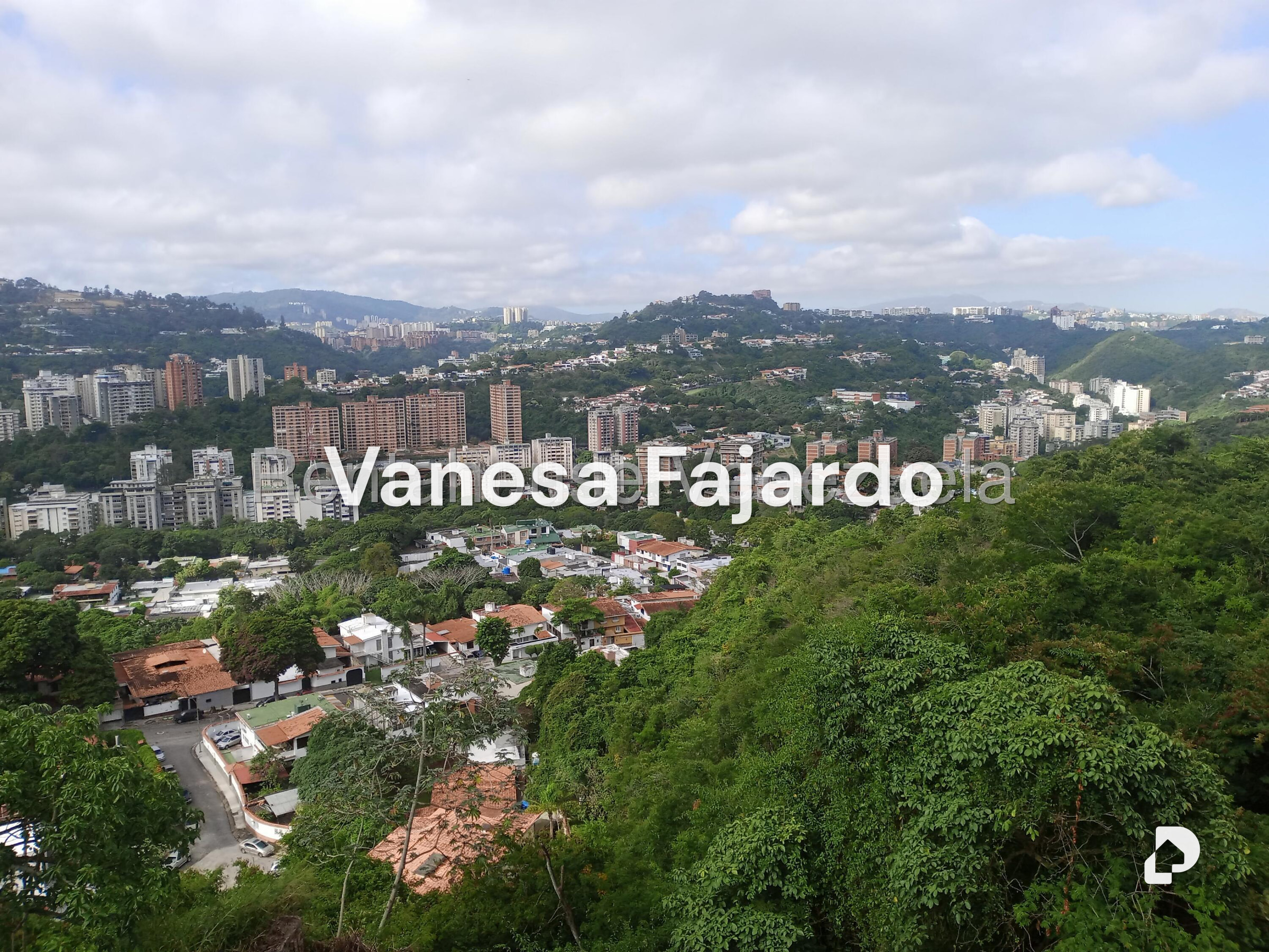 Terreno en El Cafetal, Caracas – 11