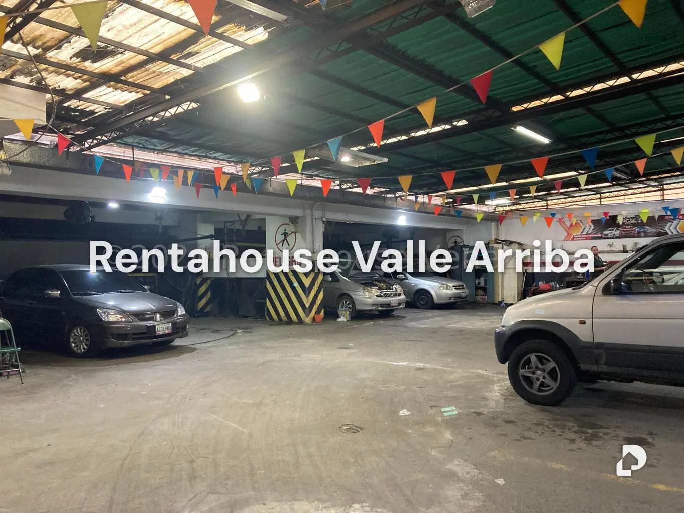 Local comercial en Parroquia La Candelaria, Caracas – 12