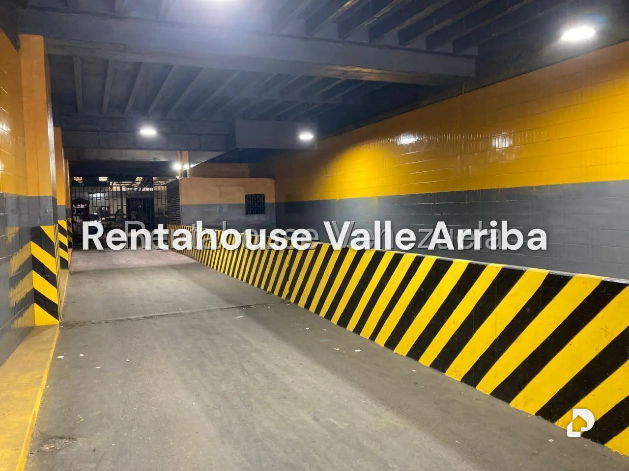 Local comercial en Parroquia La Candelaria, Caracas – 4