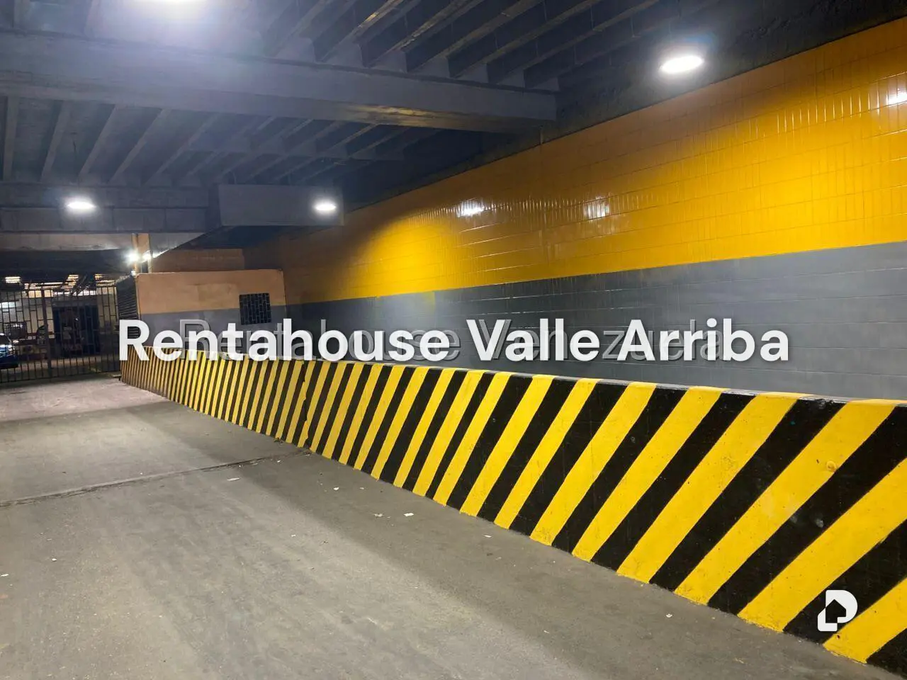 Local comercial en Parroquia La Candelaria, Caracas – 5