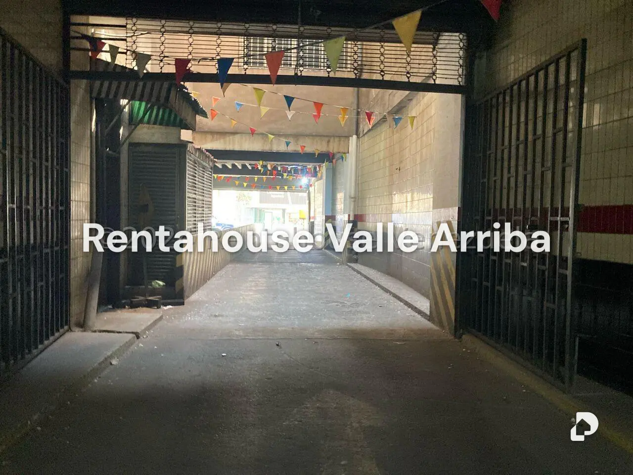 Local comercial en Parroquia La Candelaria, Caracas – 18