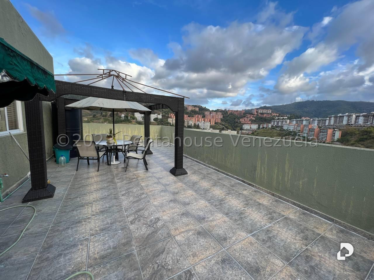 Apartamento en La Bonita, Caracas – 14