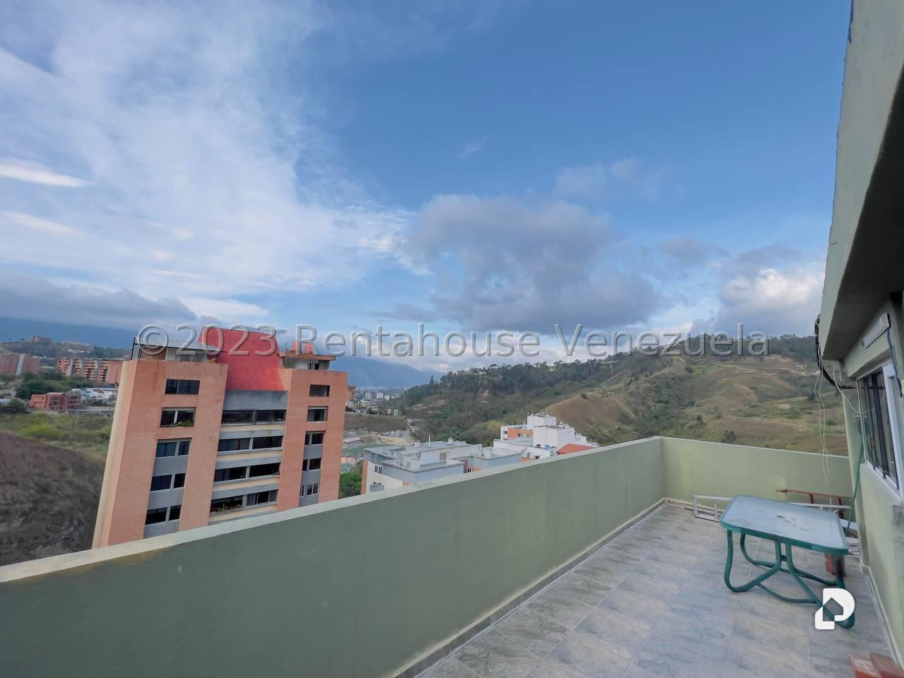 Apartamento en La Bonita, Caracas – 13