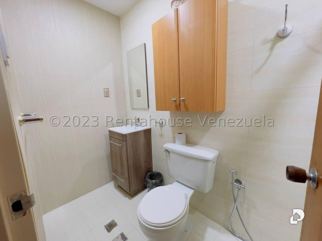 Apartamento en La Bonita, Caracas – 11
