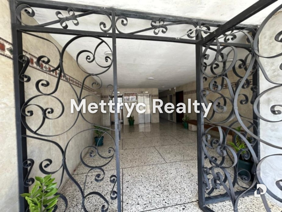 Apartamento en Resid Trinitarias, Barquisimeto – 2