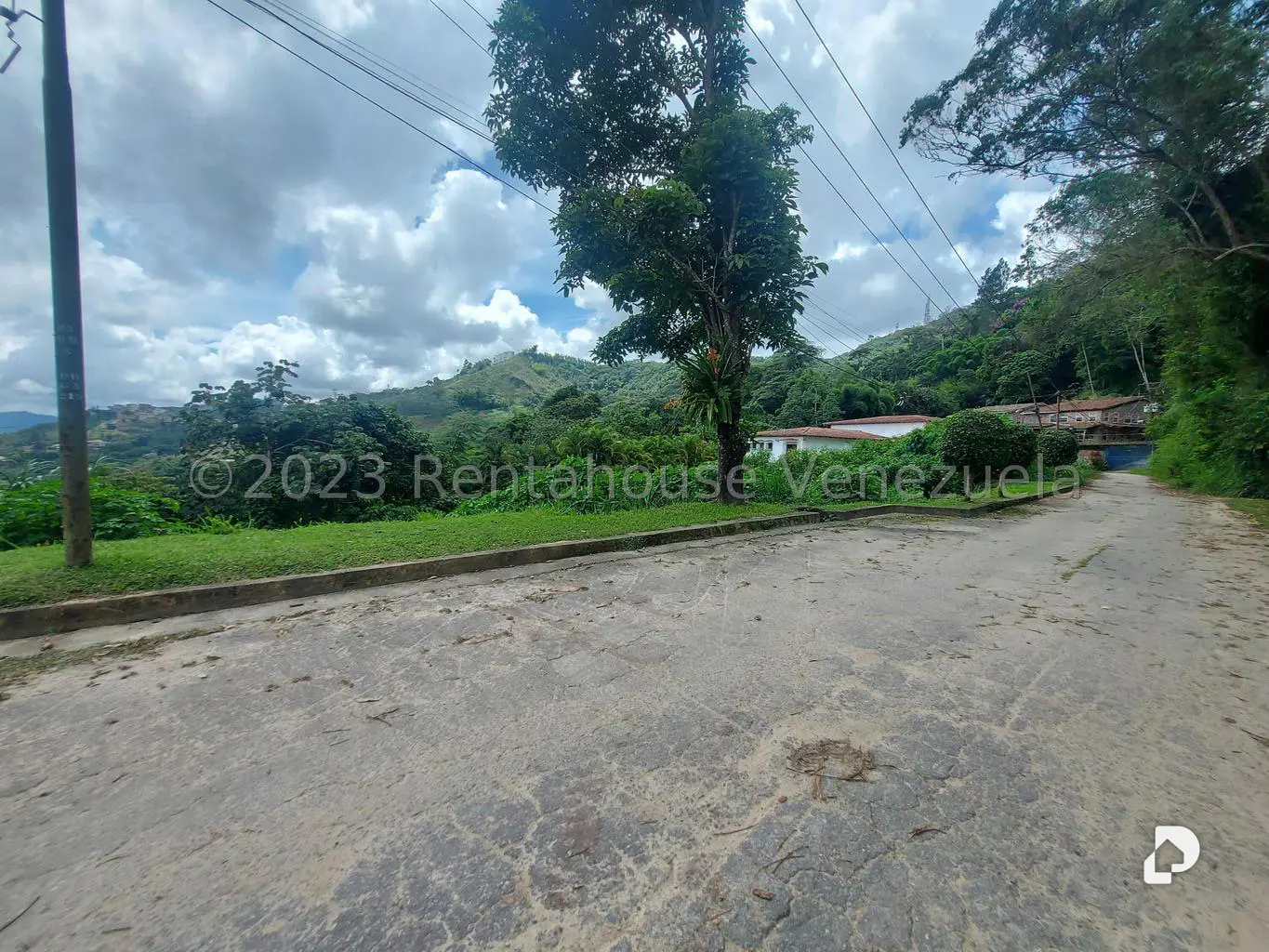Terreno en Oripoto, Caracas – 3