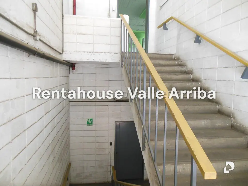 Local comercial en La Yaguara, Caracas – 28