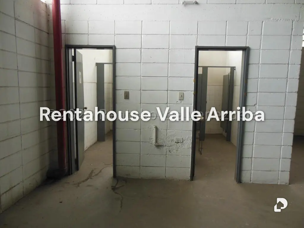 Local comercial en La Yaguara, Caracas – 27