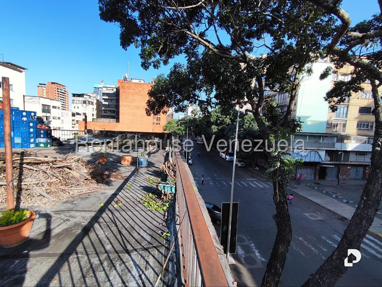Local comercial en Boleíta Norte, Caracas – 29