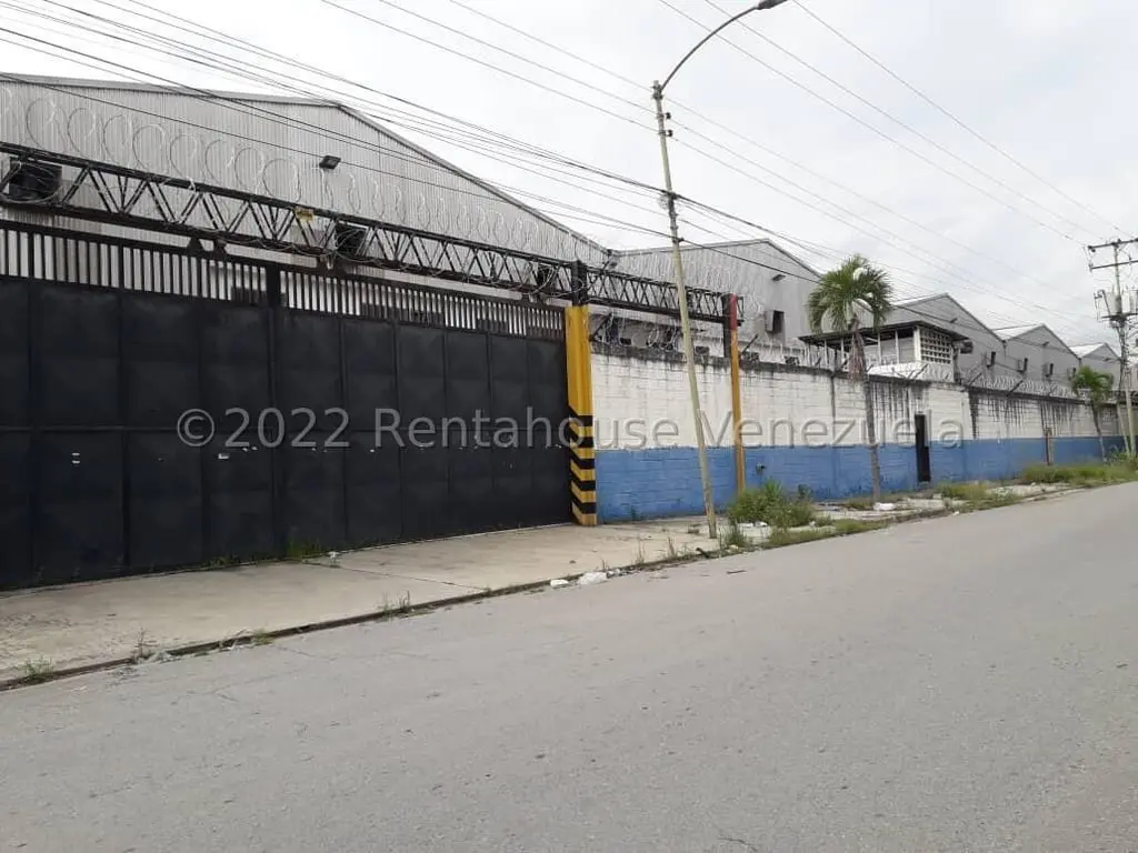 Warehouse in Los Naranjos, Guarenas - 1