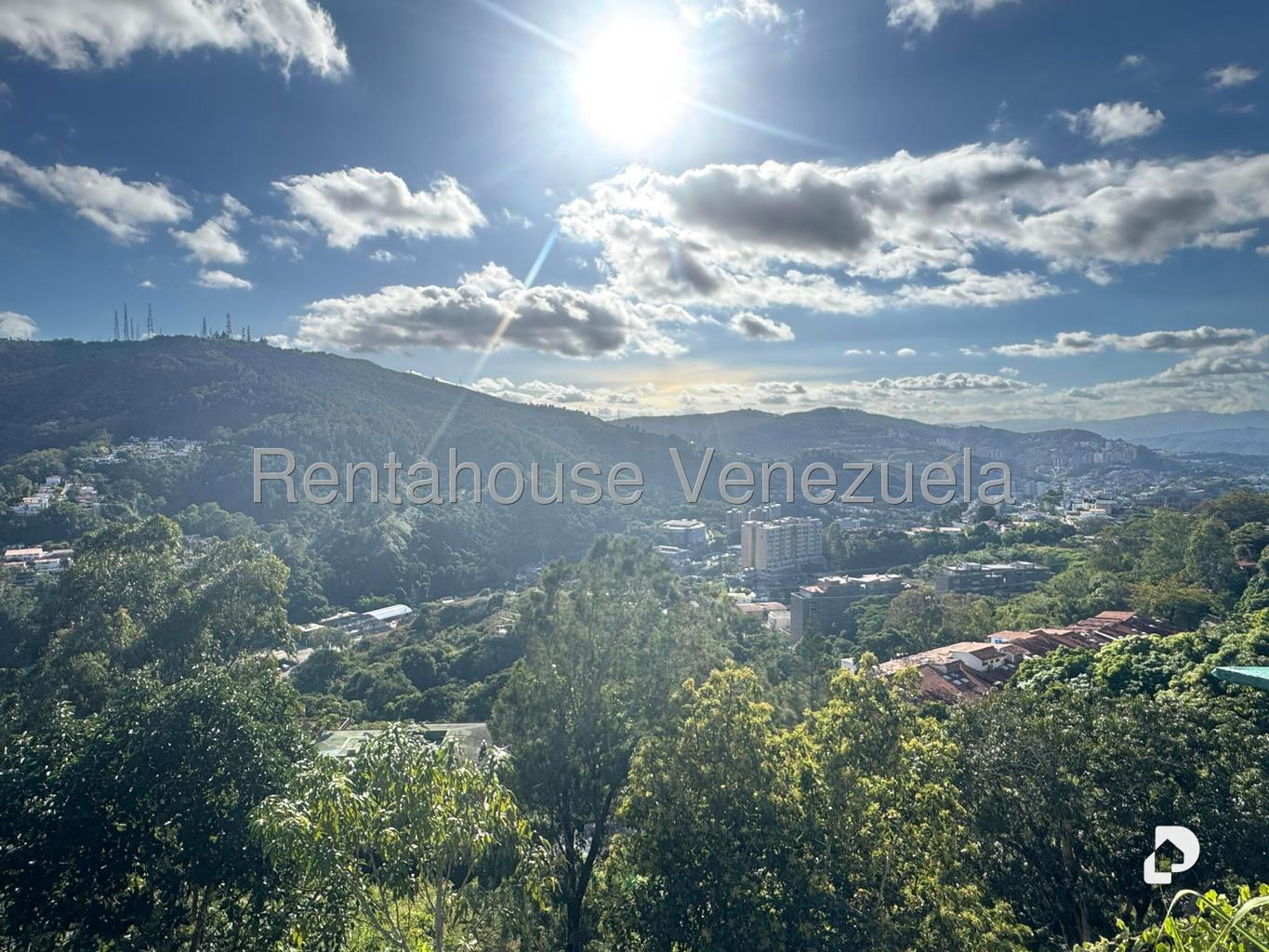 Casa en Los Naranjos (del Cafetal), Caracas – 27