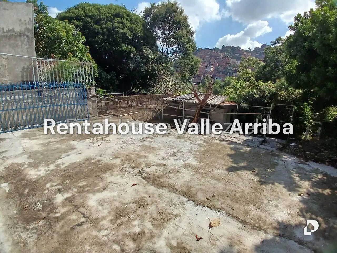 House in El Llanito, Caracas – 21