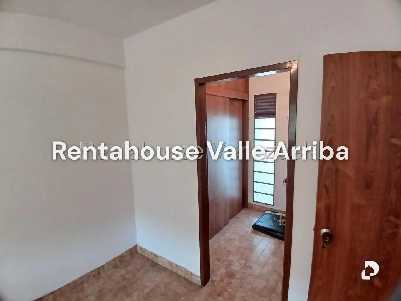 House in El Llanito, Caracas – 26