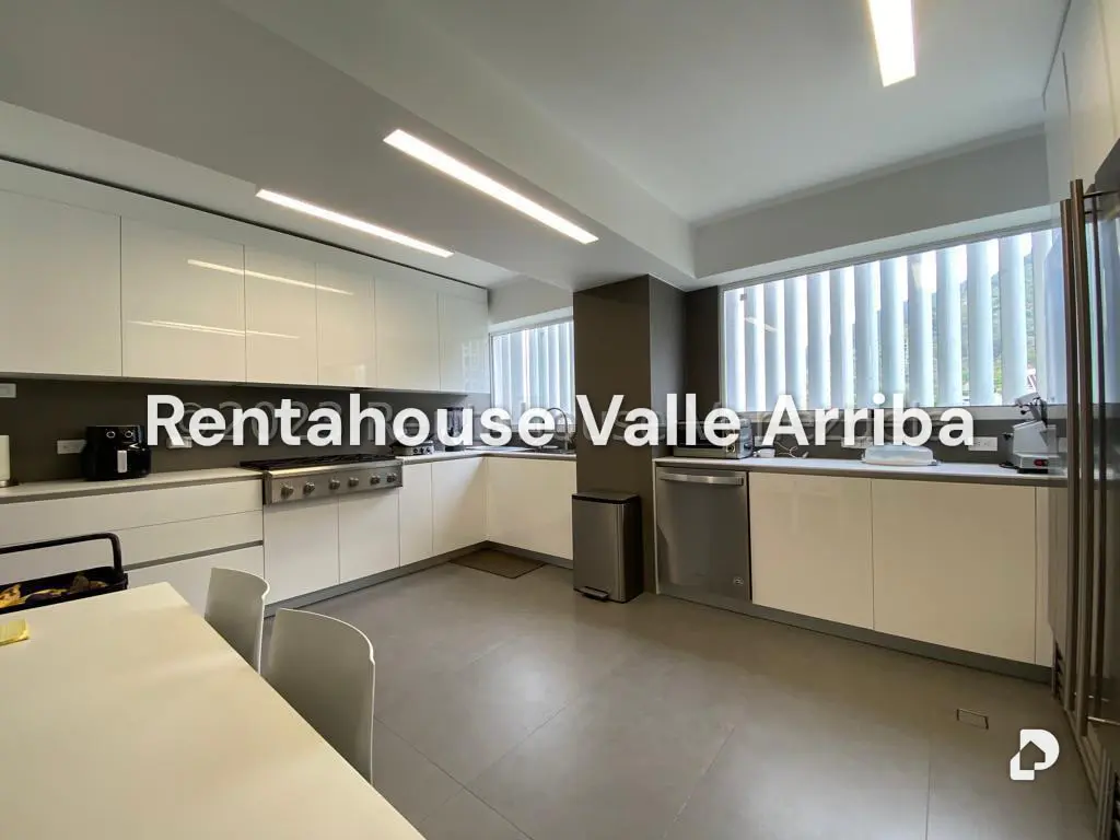 Apartamento en Altamira, Caracas – 15