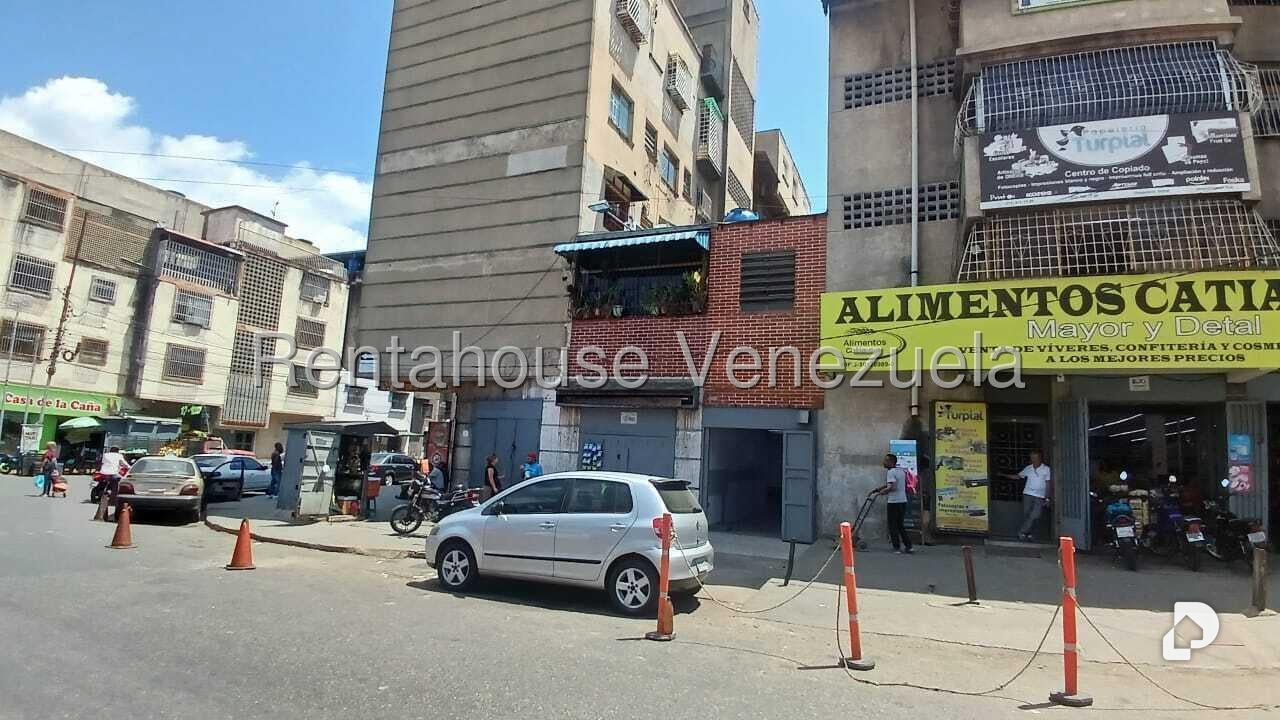 Local comercial en Catia, Caracas – 12