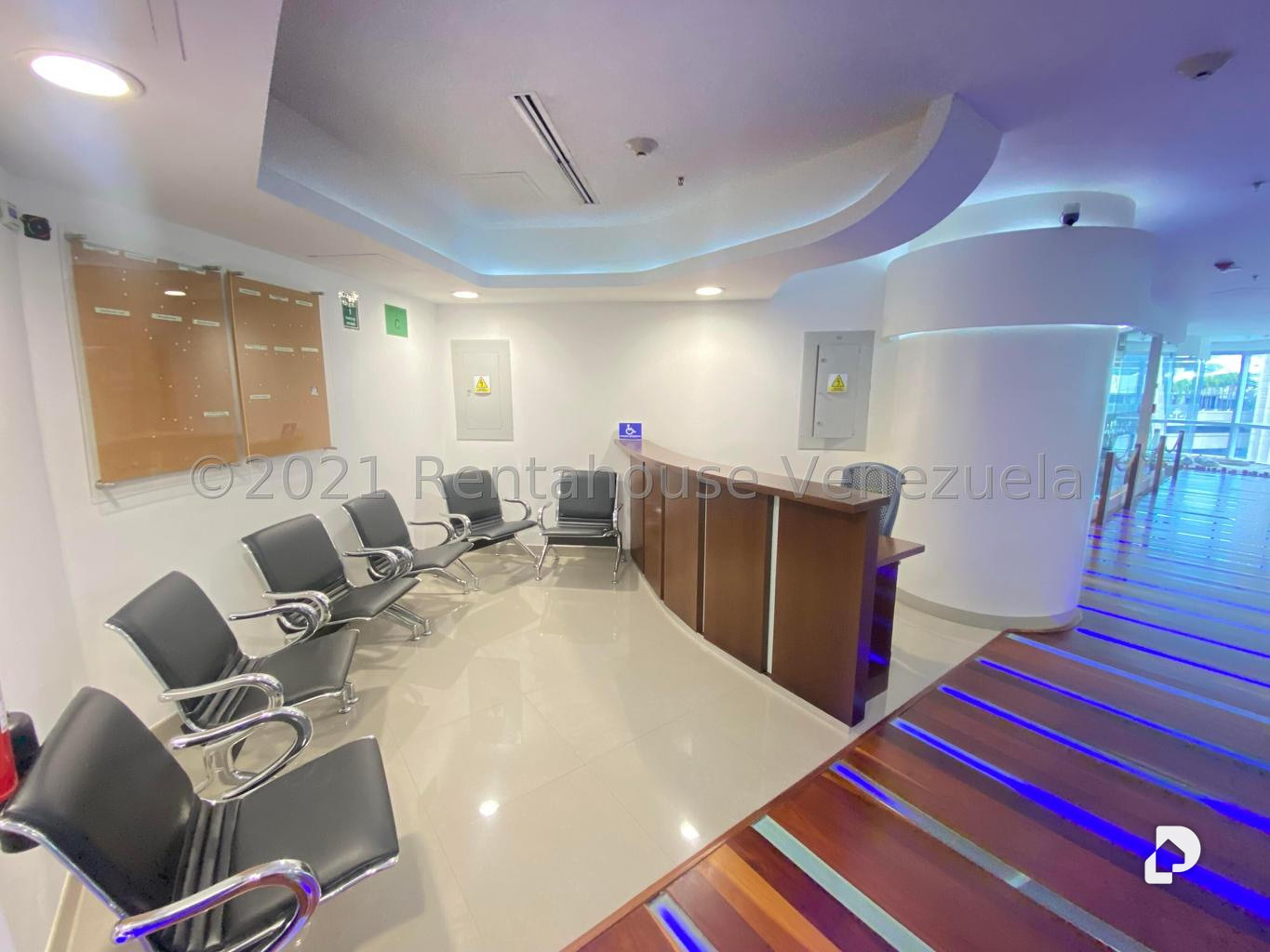 Oficina en La Castellana, Caracas – 10