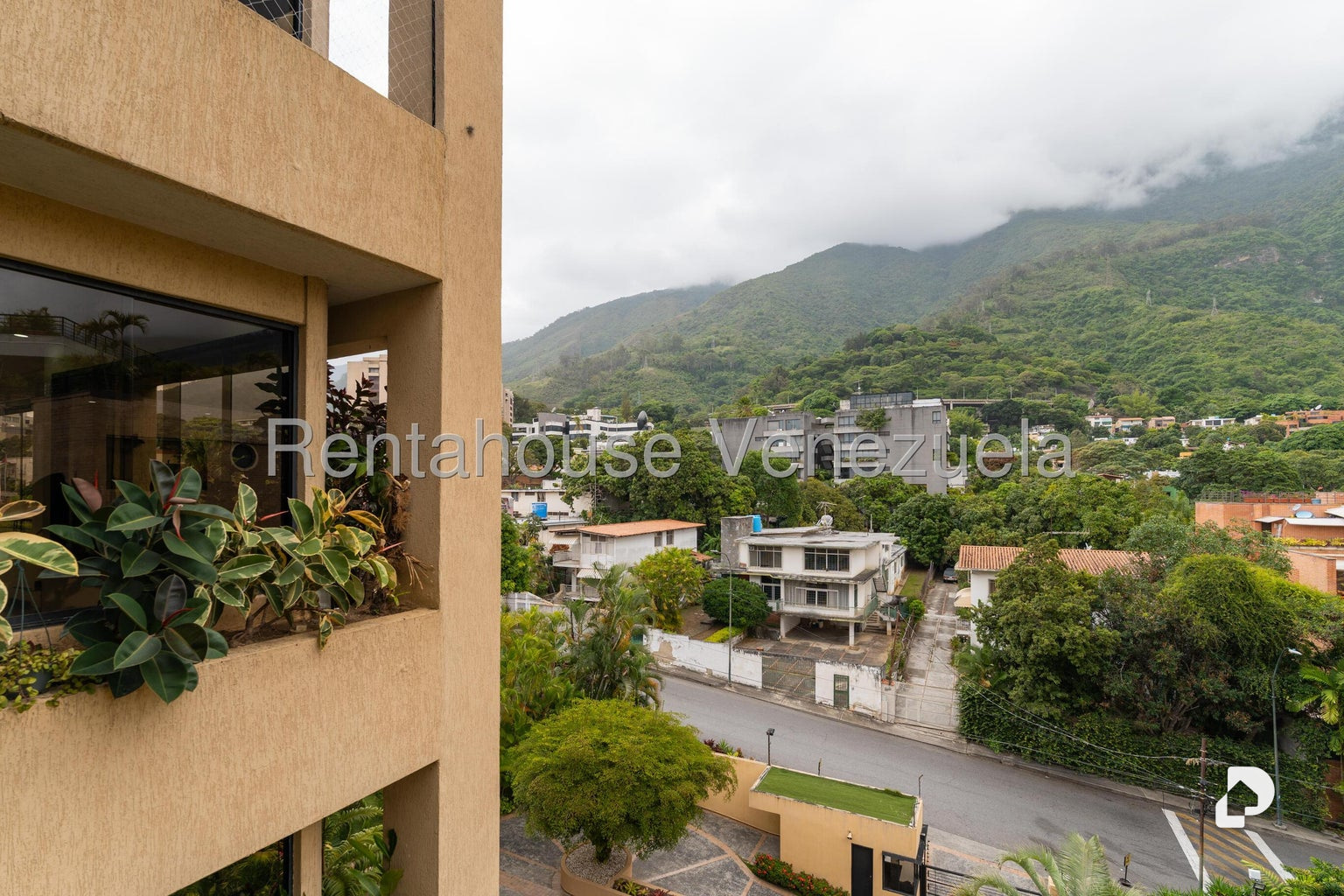 Apartamento en Los Palos Grandes, Caracas – 25