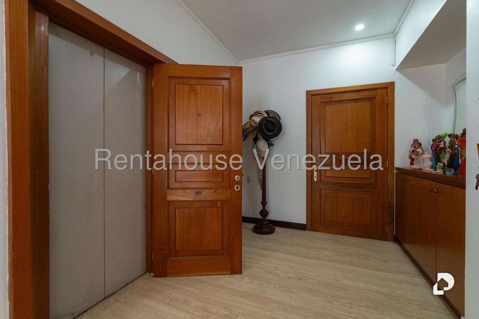 Apartamento en Los Palos Grandes, Caracas – 3