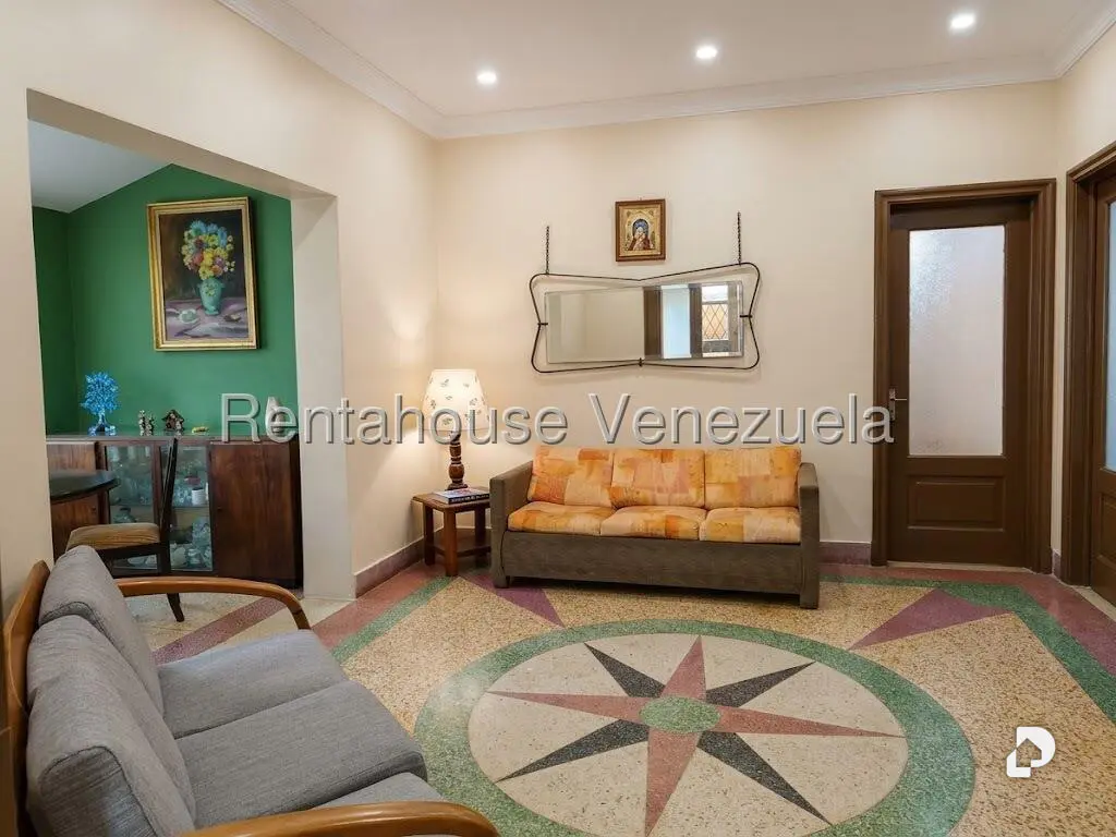 Casa en La Florida, Caracas – 14